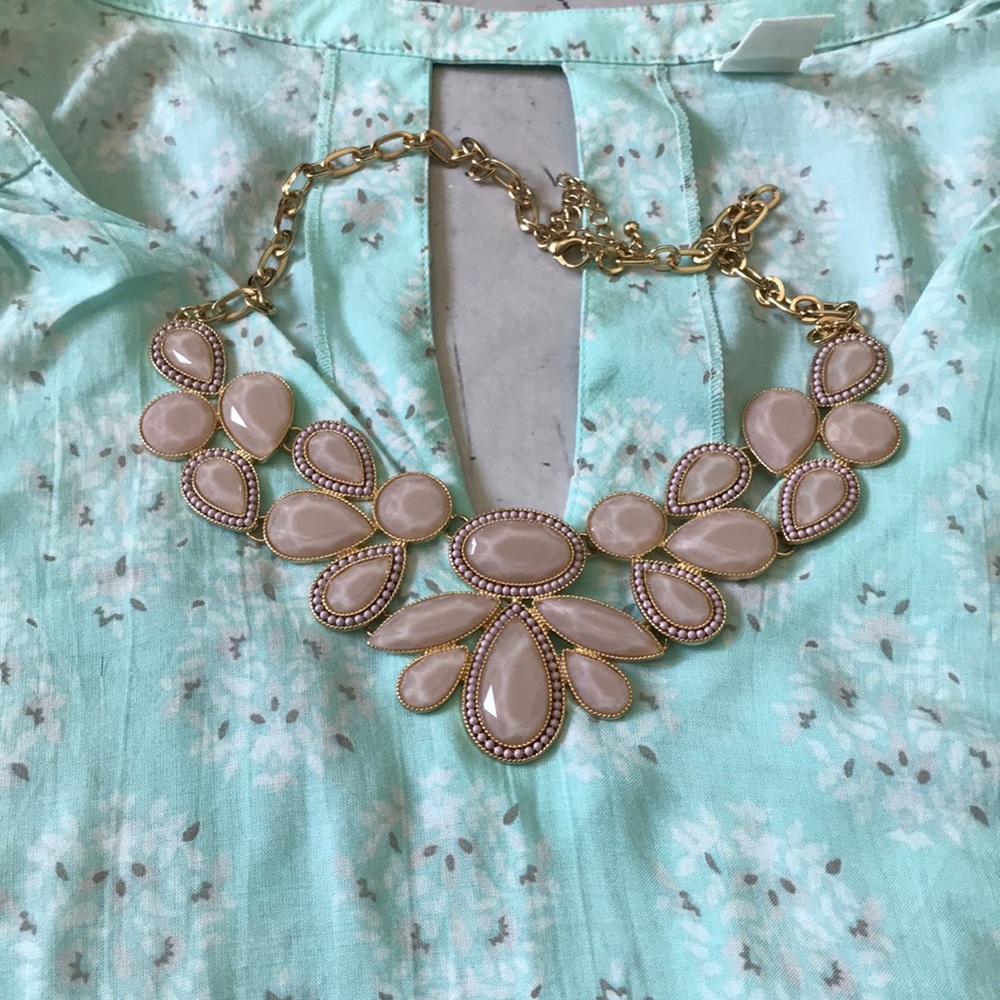 Pink & gold statement necklace🌸